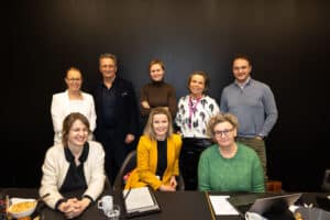 Folk i møte for byrom og byutvikling, samarbeid og kreative idéer.
