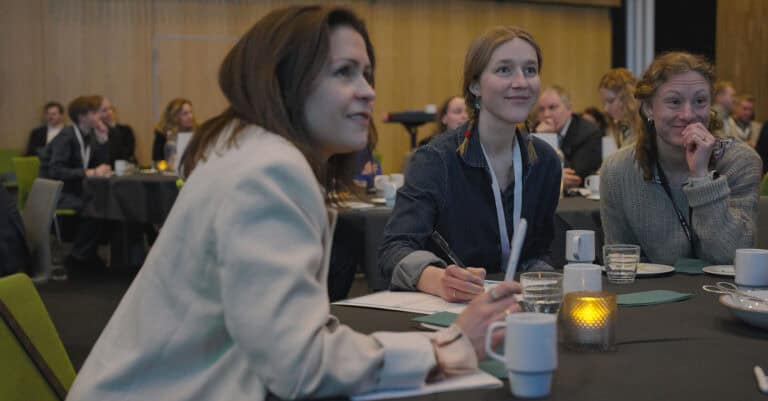 Møte med engasjerte deltakere på Hjerterom for byrom konferanse.